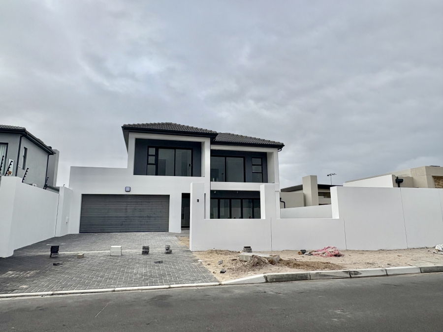 5 Bedroom Property for Sale in Sandown Western Cape